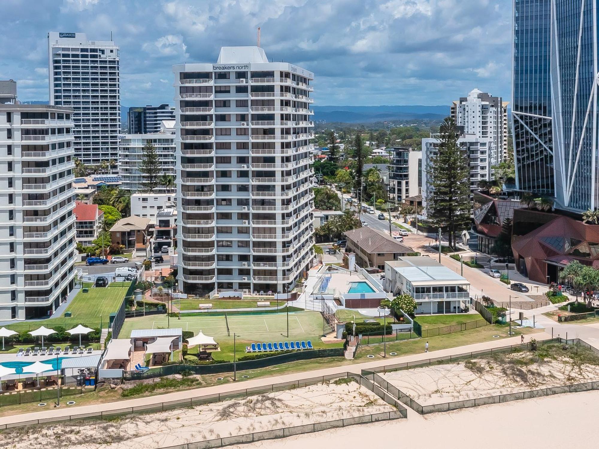 Breakers North Absolute Beachfront Apartments - Official Χρυσή Ακτή Εξωτερικό φωτογραφία