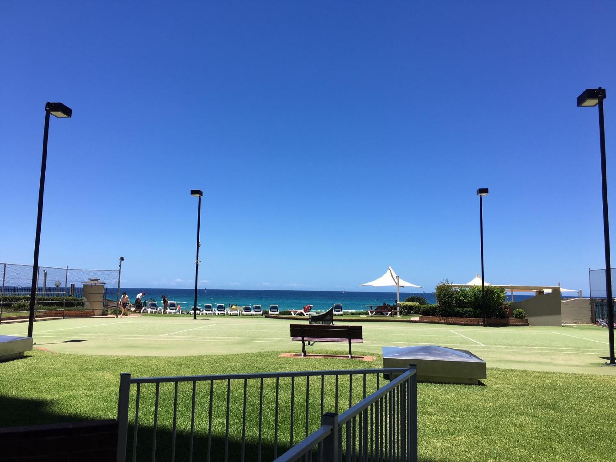 Breakers North Absolute Beachfront Apartments - Official Χρυσή Ακτή Εξωτερικό φωτογραφία